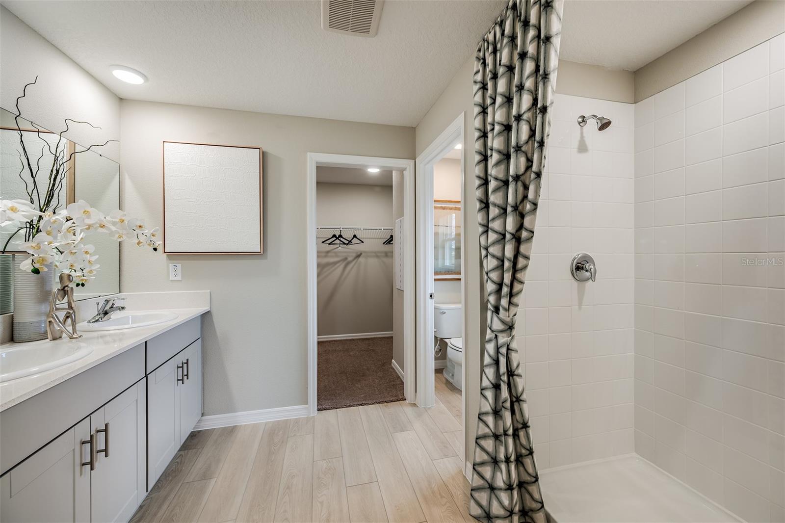 Image 11 of 17 For 37049 Sagemoor Drive