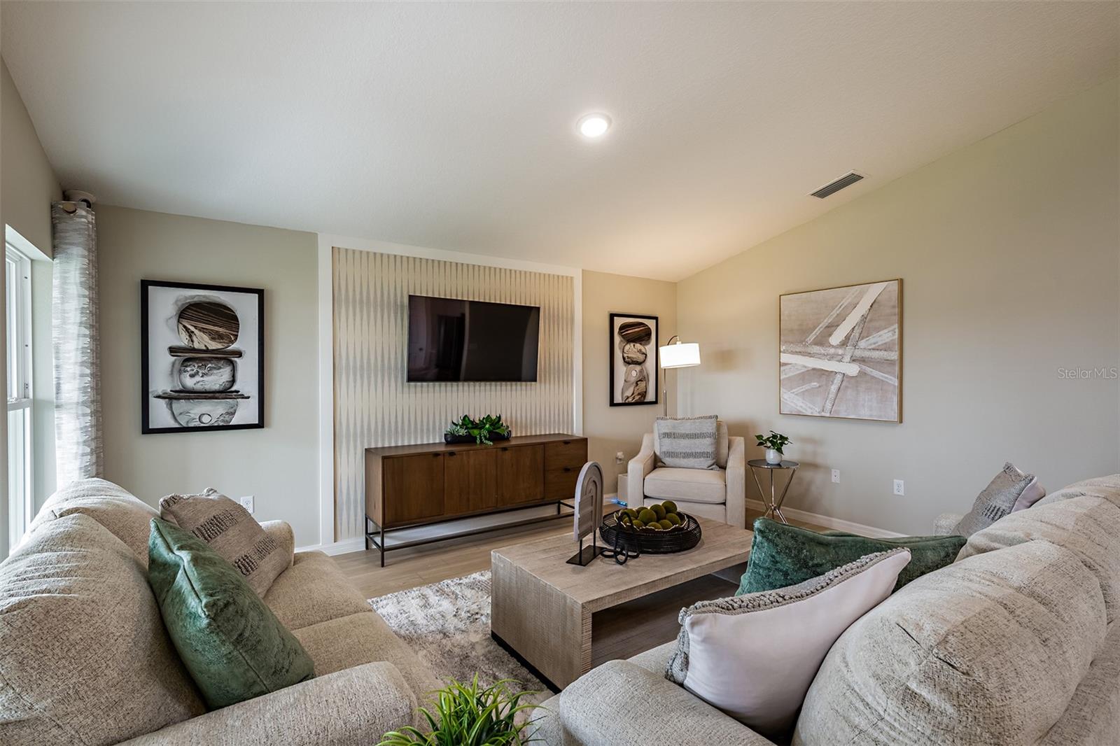 Image 6 of 17 For 37049 Sagemoor Drive