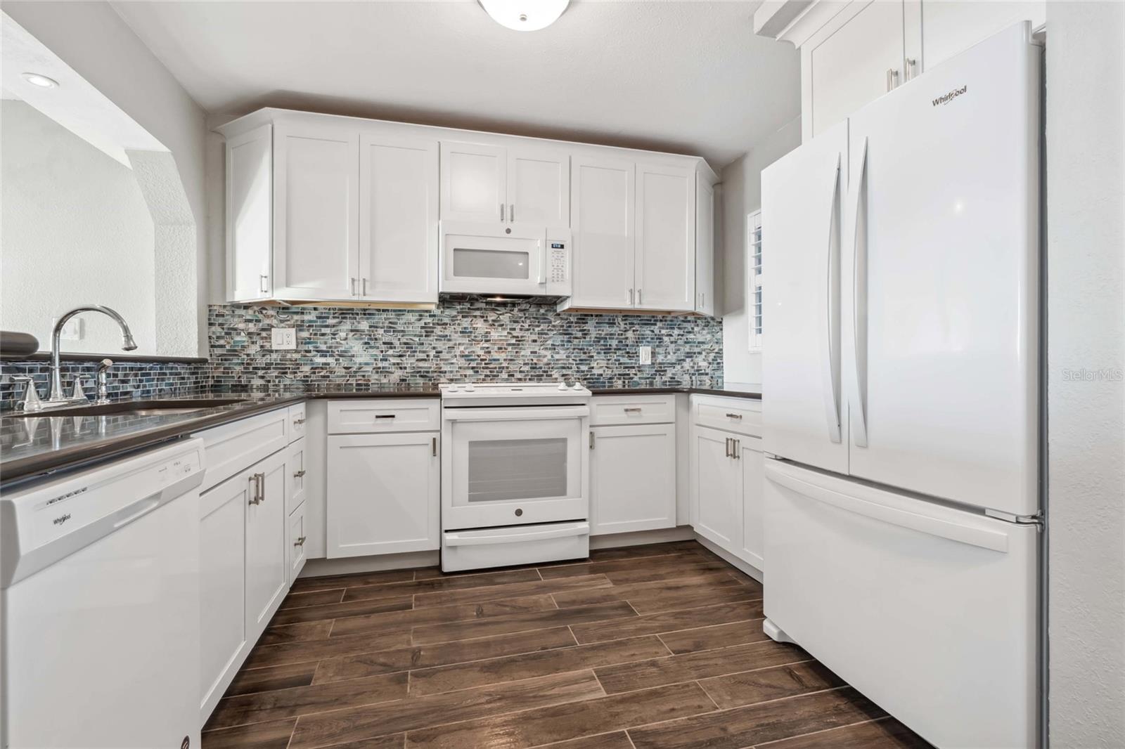 Image 15 of 67 For 4823 Ebbtide Lane 304