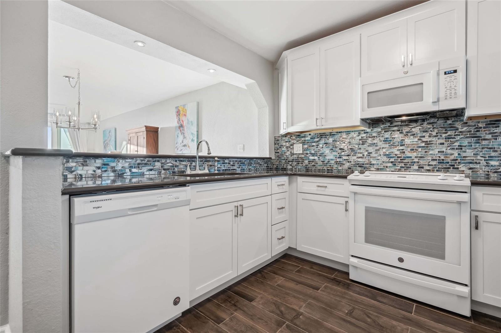 Image 16 of 67 For 4823 Ebbtide Lane 304
