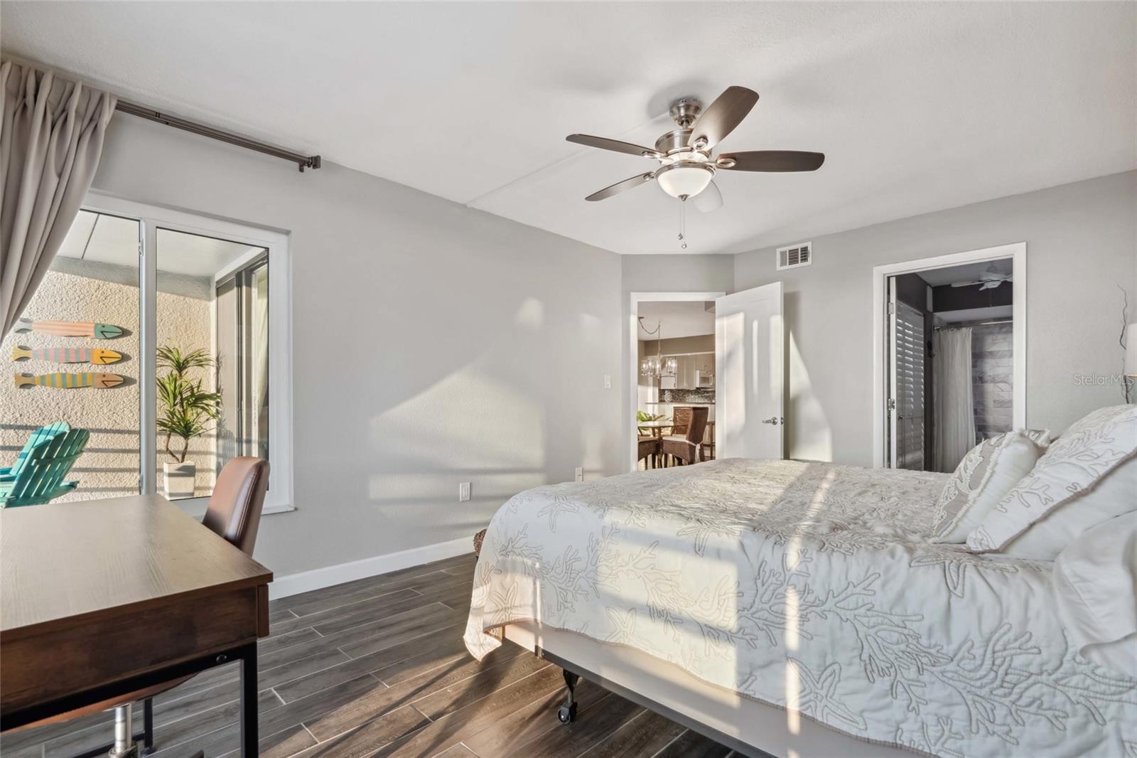 Image 43 of 67 For 4823 Ebbtide Lane 304