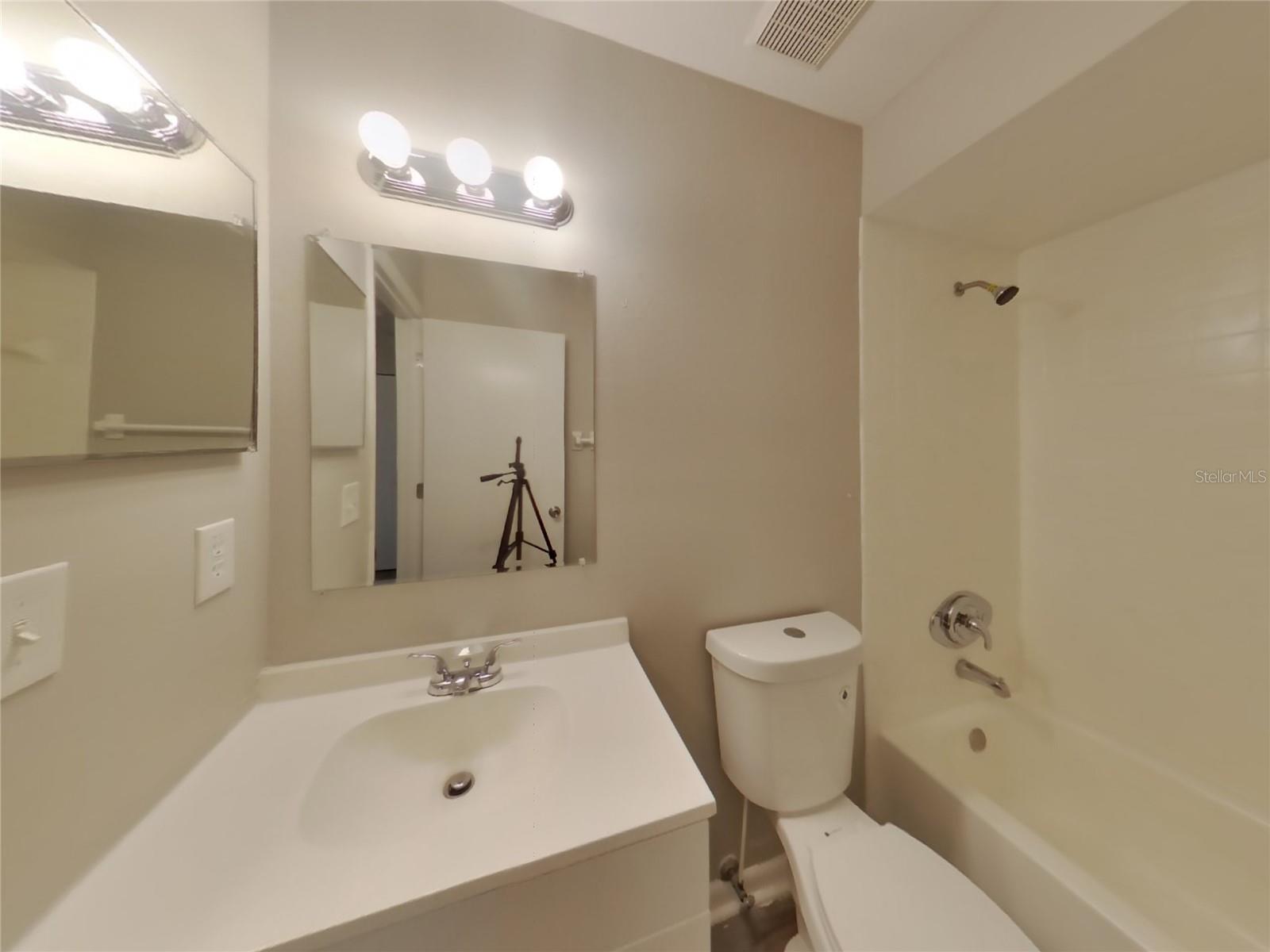 Image 14 of 16 For 6711 Lemon Tree Drive