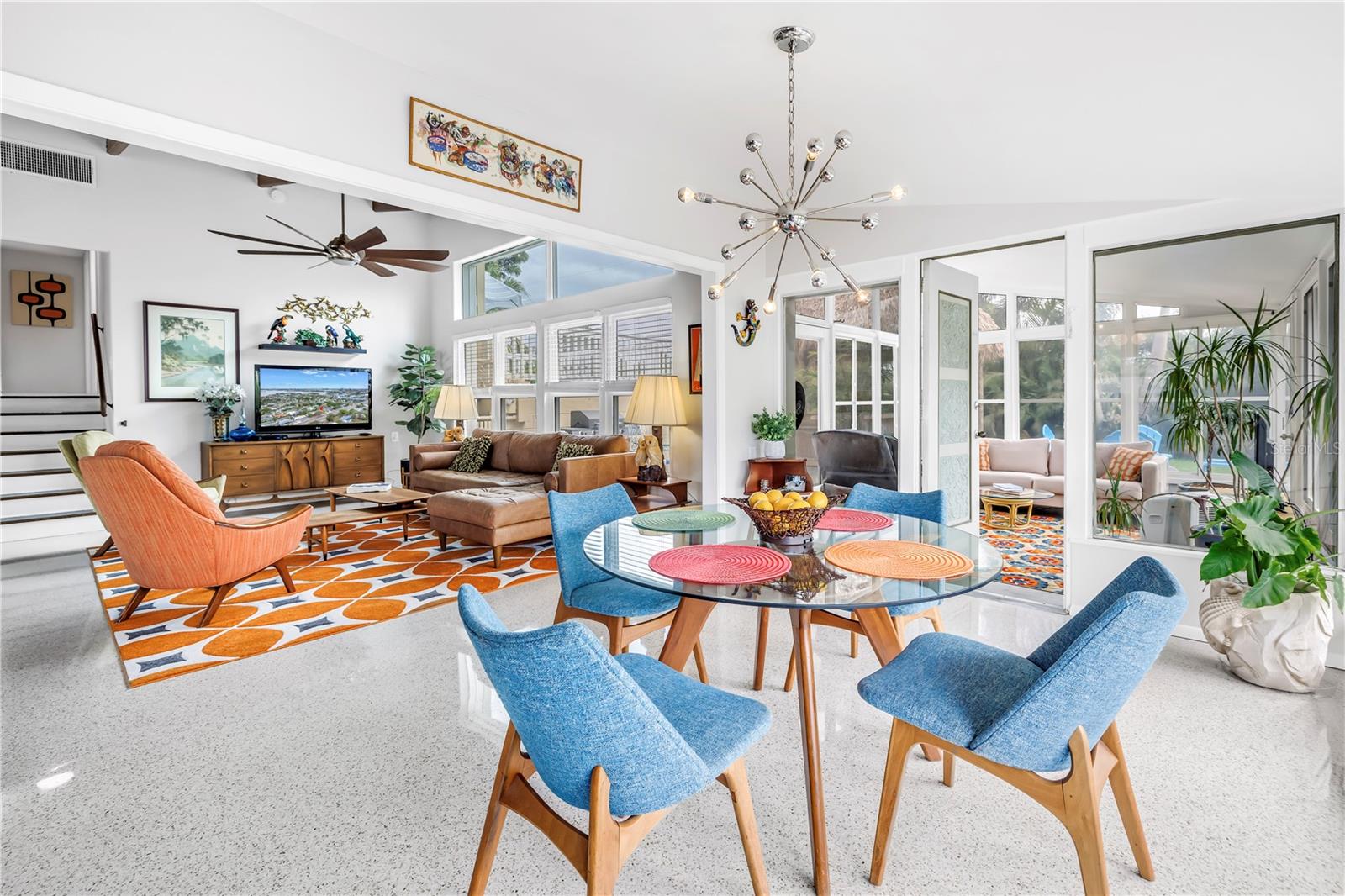 Listing photo id 12 for 6630 Gulfport Boulevard S