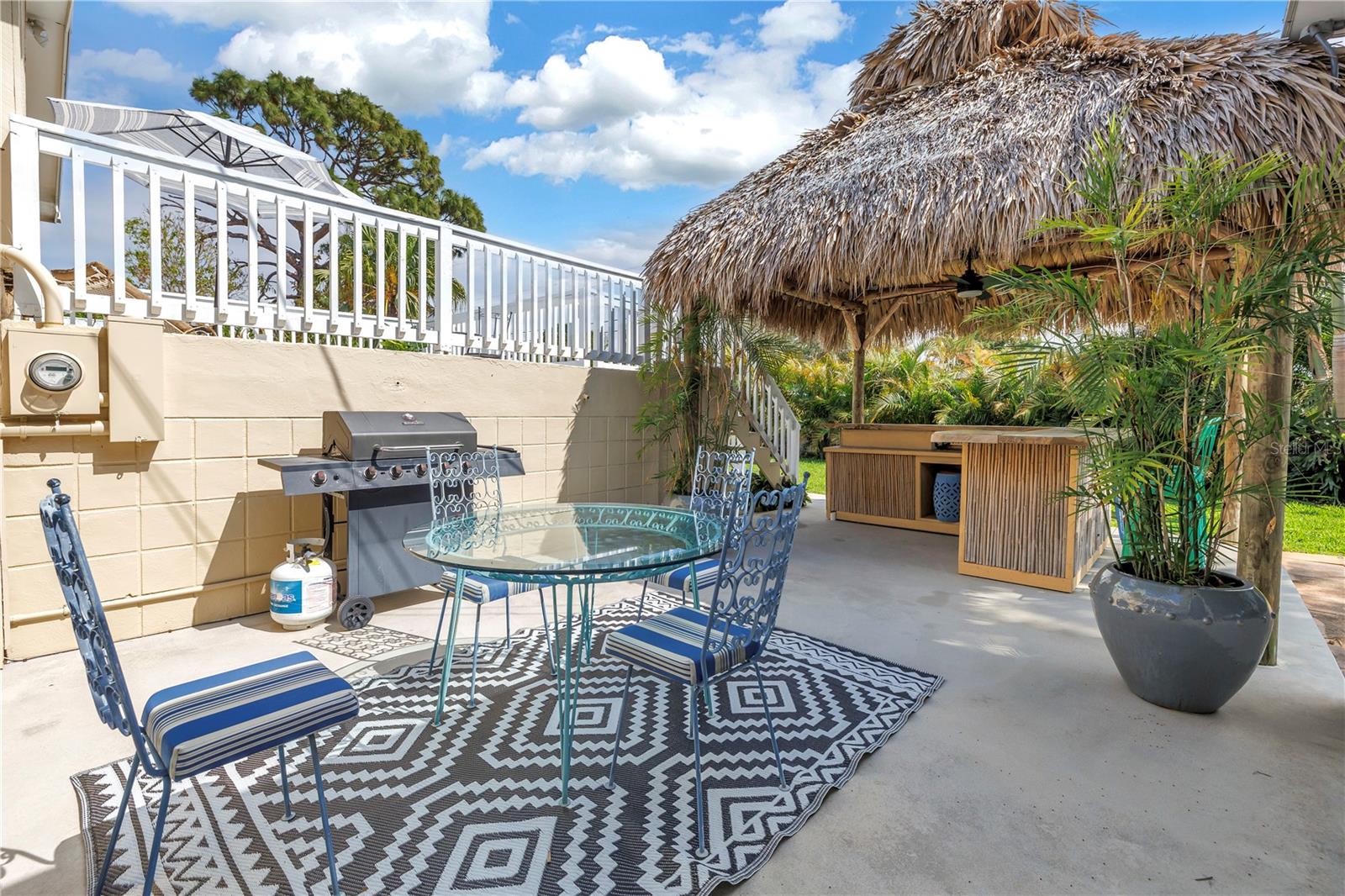 Listing photo id 35 for 6630 Gulfport Boulevard S