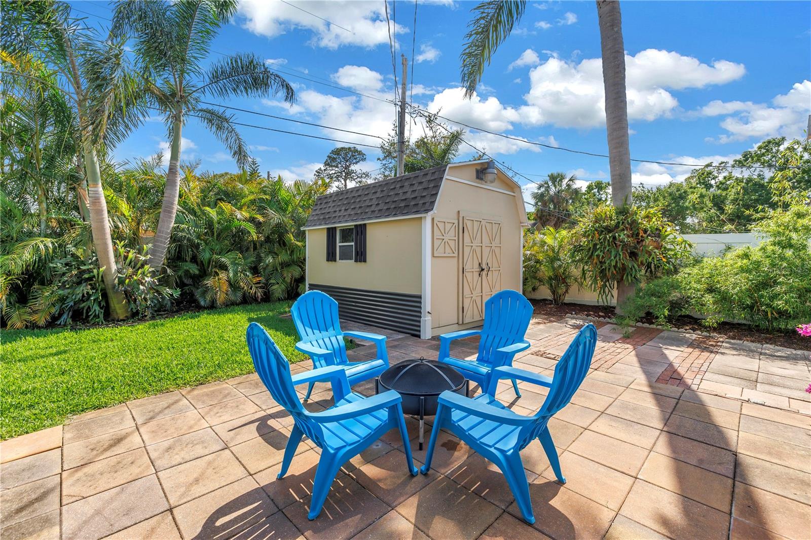 Listing photo id 42 for 6630 Gulfport Boulevard S