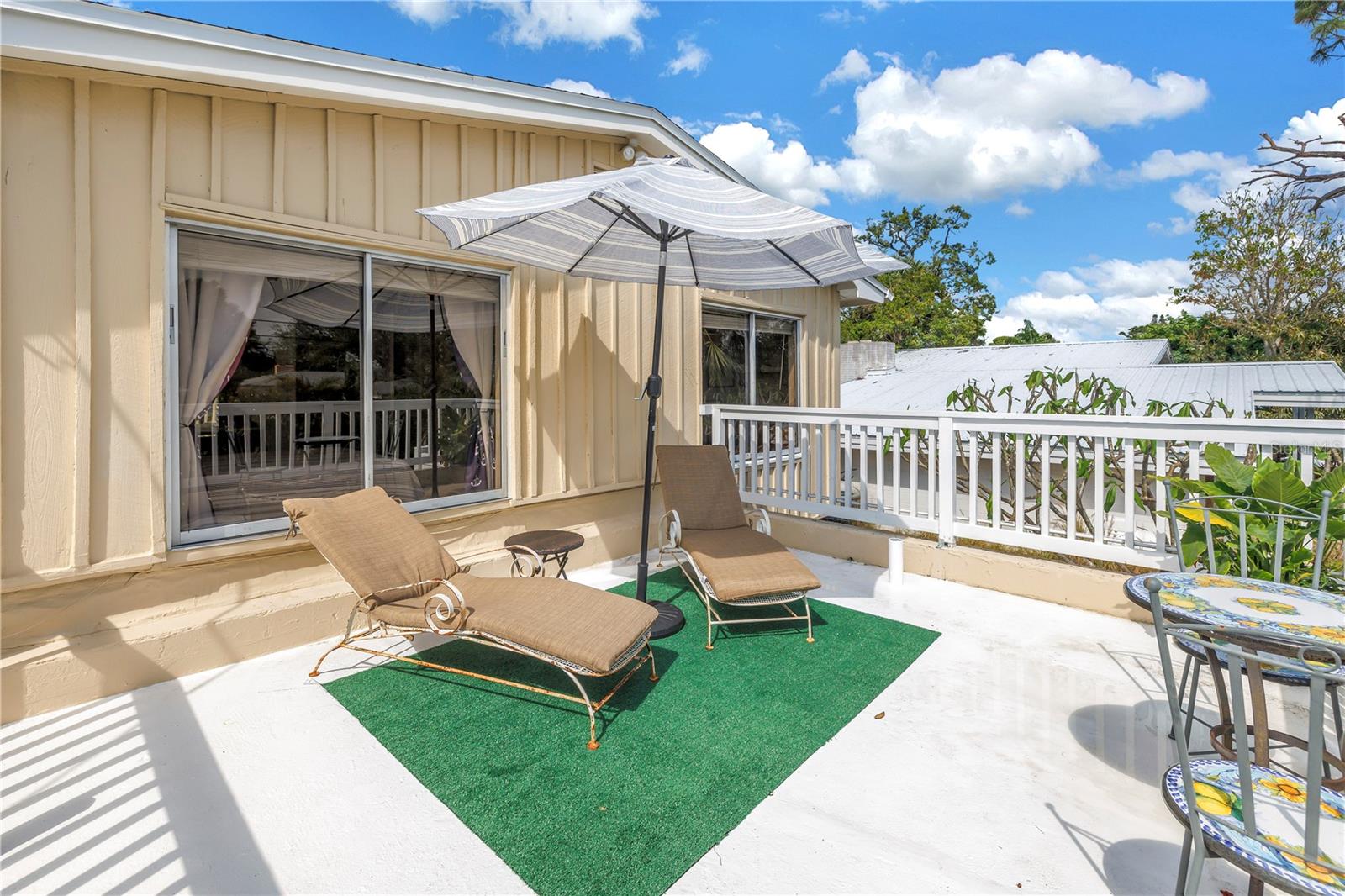 Listing photo id 54 for 6630 Gulfport Boulevard S