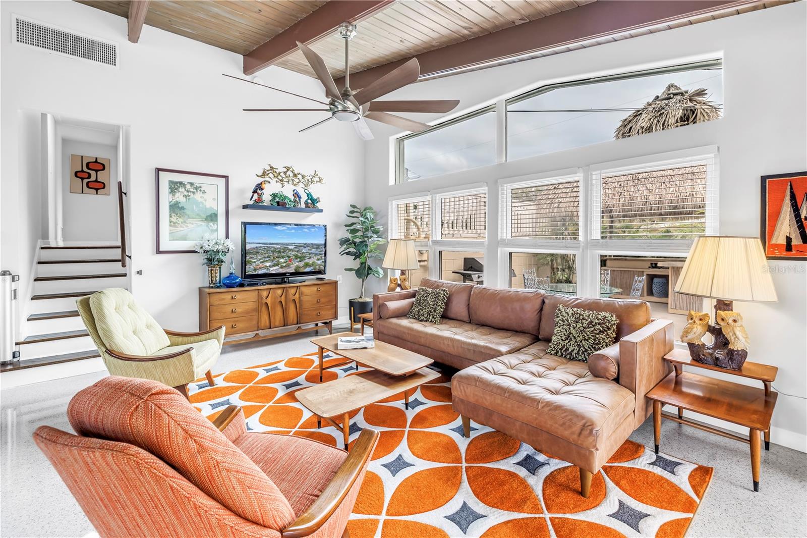 Listing photo id 7 for 6630 Gulfport Boulevard S