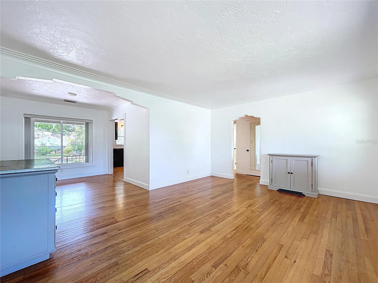 Image 7 of 63 For 6920 Bougainvilla Avenue S