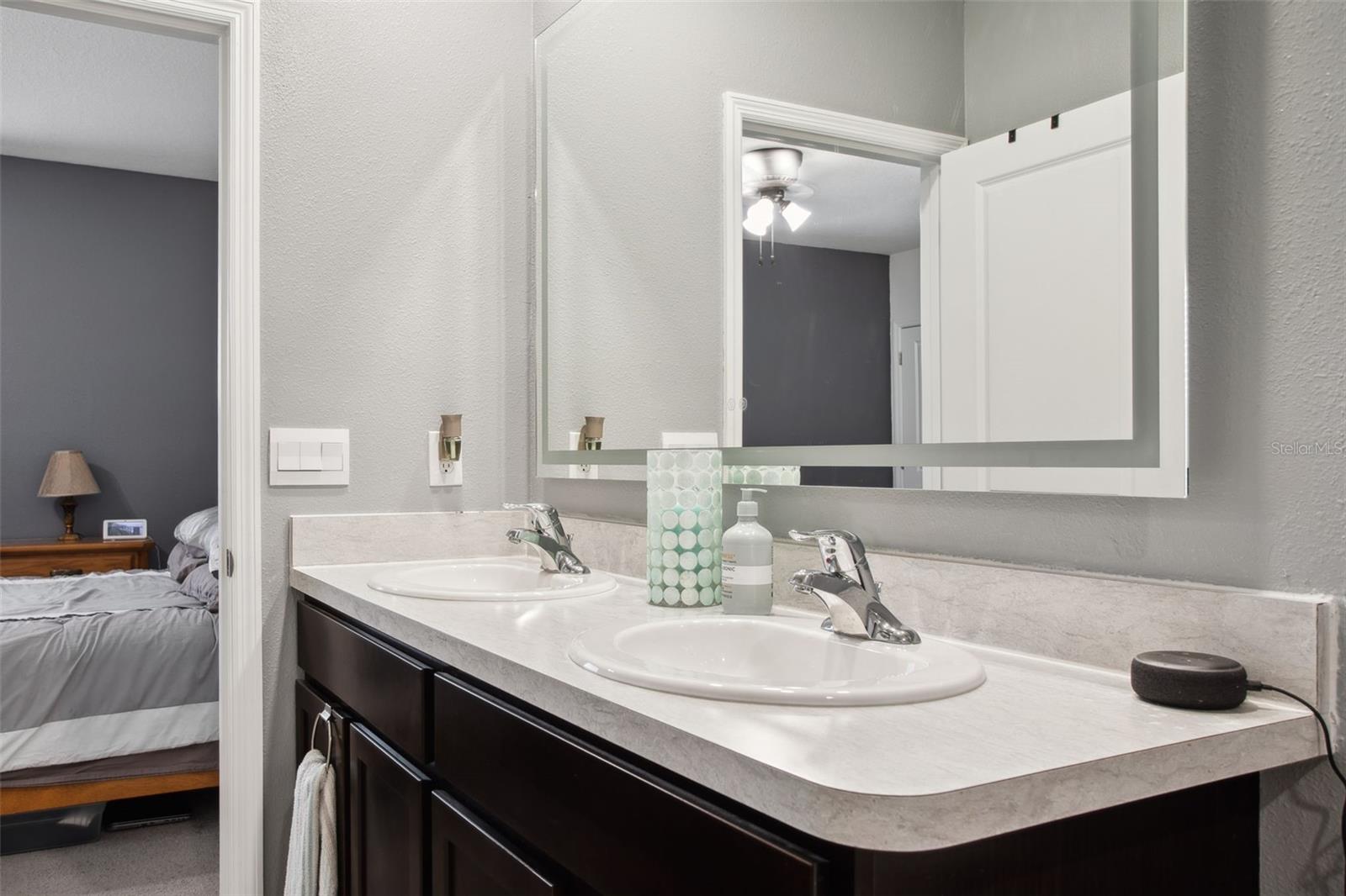 Image 17 of 31 For 33083 Frosted Clover Way
