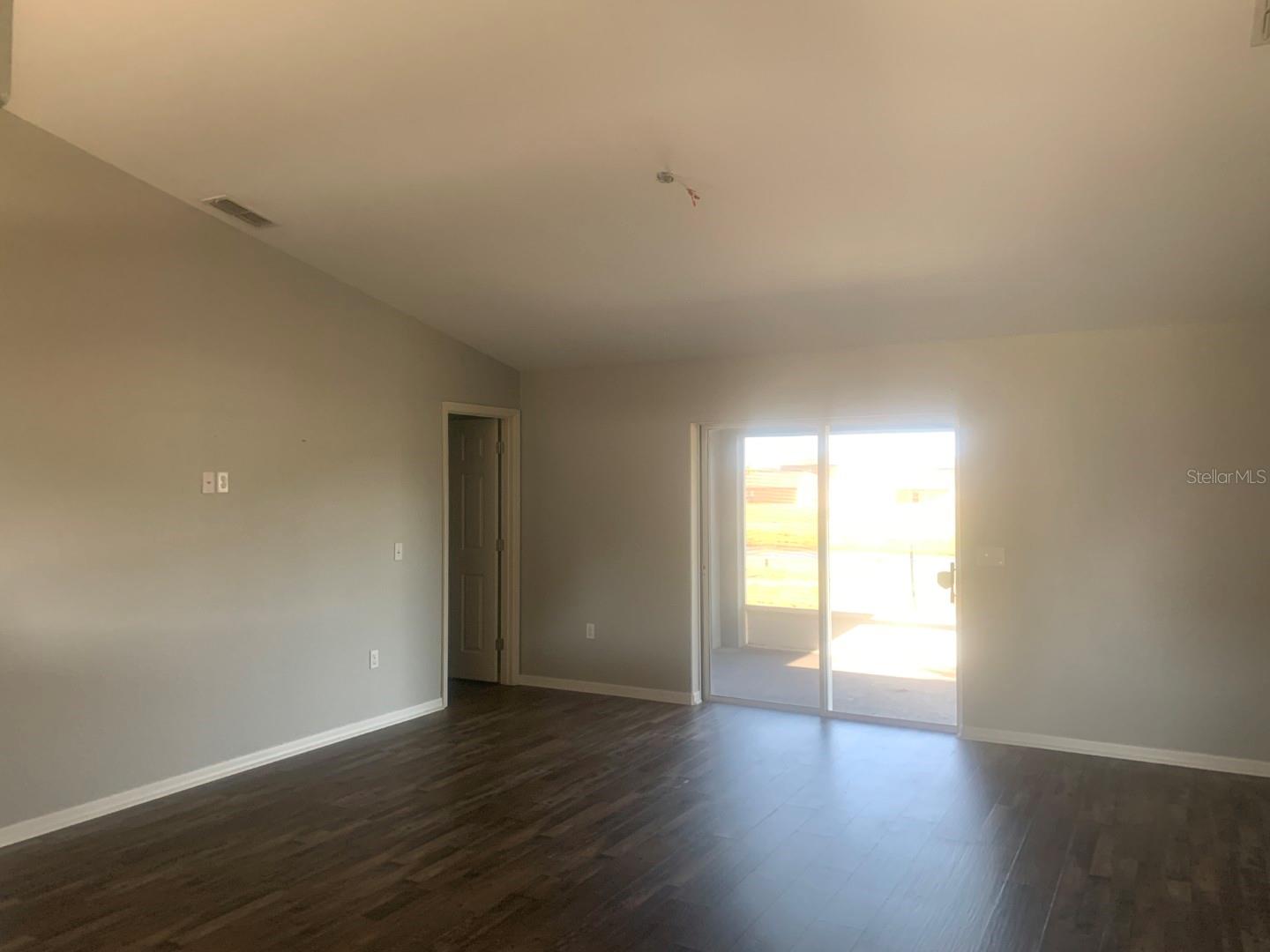 Listing photo id 8 for 10540 Carloway Hills Drive