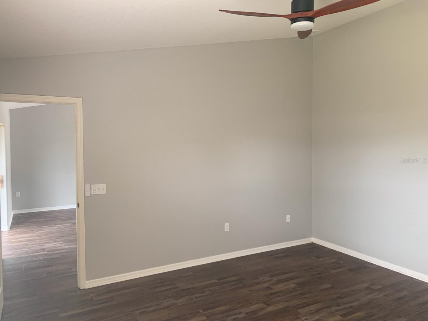 Listing photo id 16 for 10540 Carloway Hills Drive