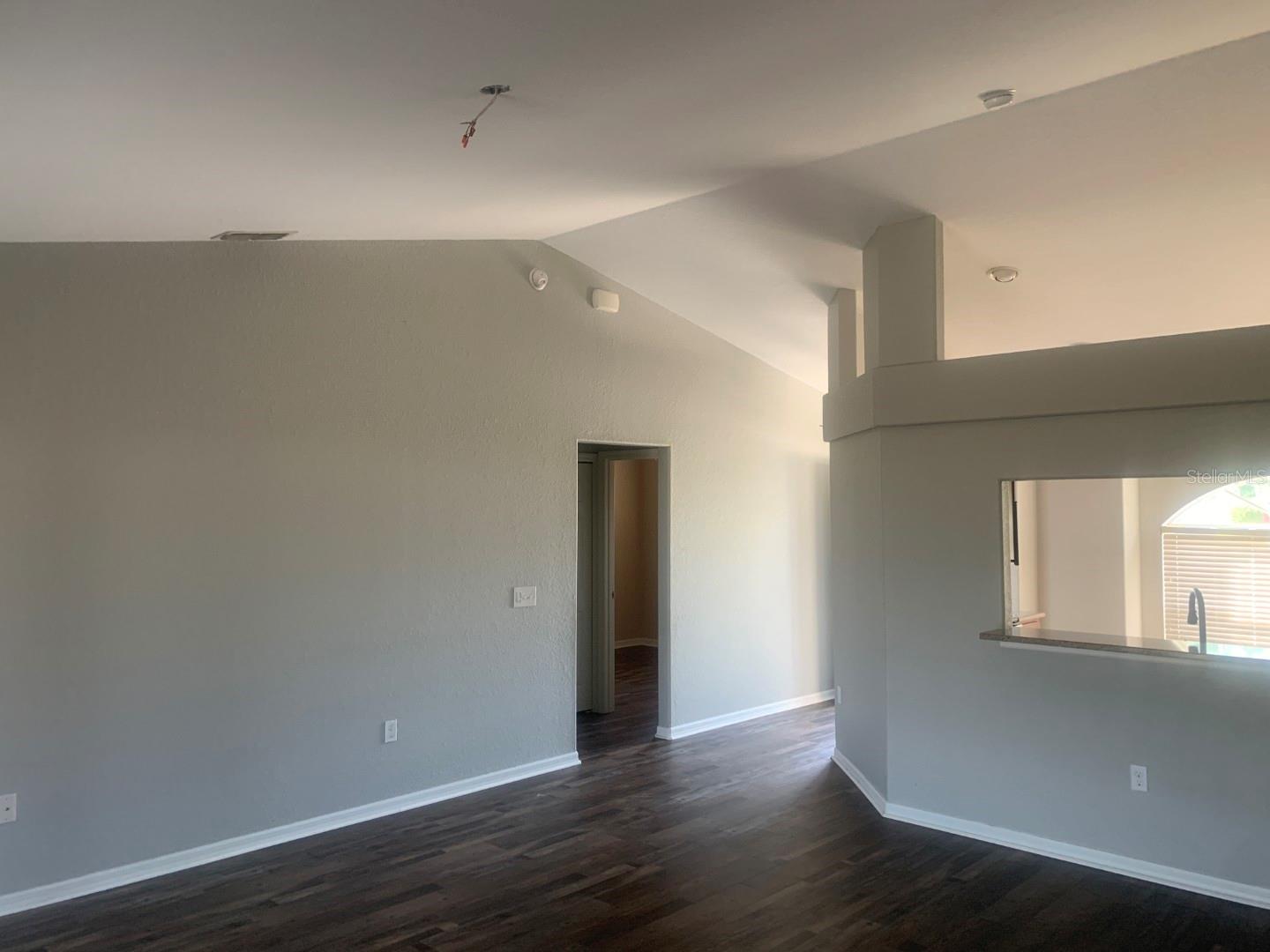 Listing photo id 7 for 10540 Carloway Hills Drive