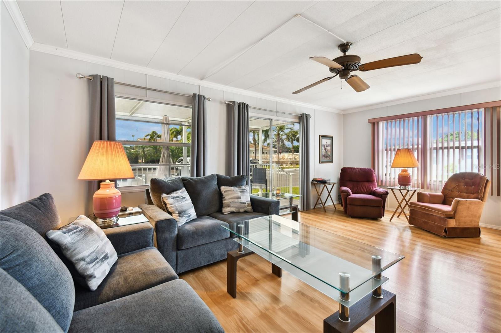 Image 25 of 84 For 12651 Seminole Boulevard 1i
