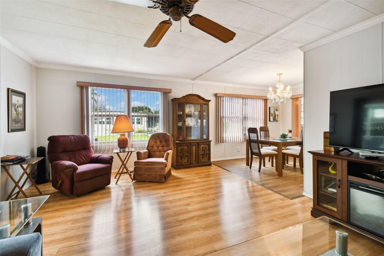 Image 26 of 84 For 12651 Seminole Boulevard 1i