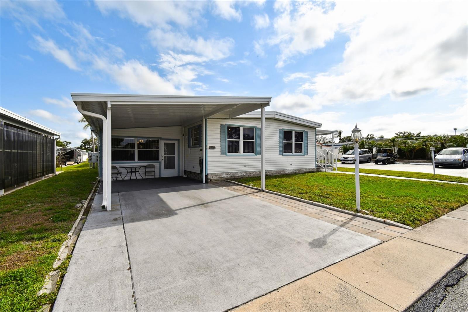 Image 3 of 84 For 12651 Seminole Boulevard 1i