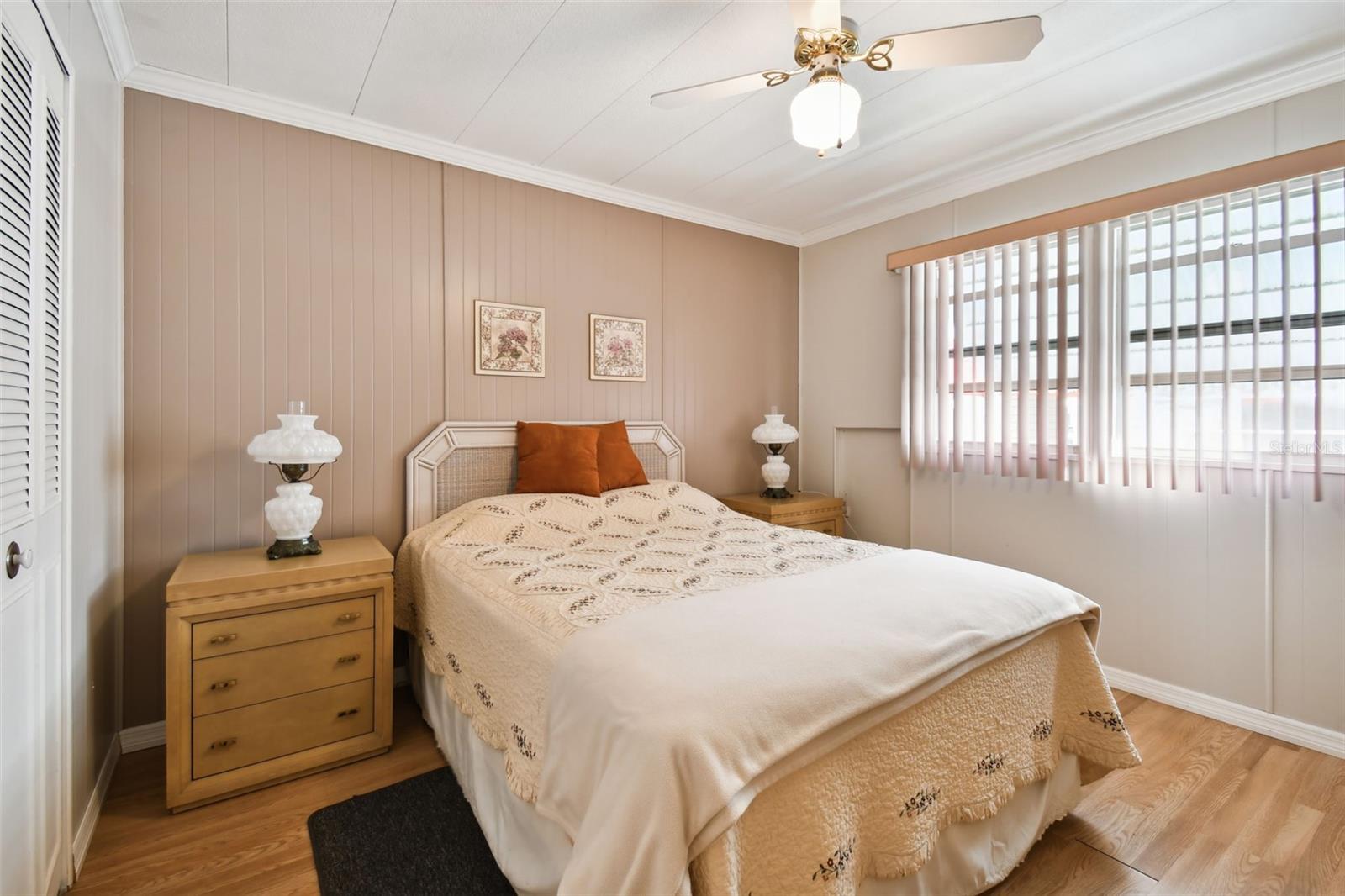 Image 34 of 84 For 12651 Seminole Boulevard 1i
