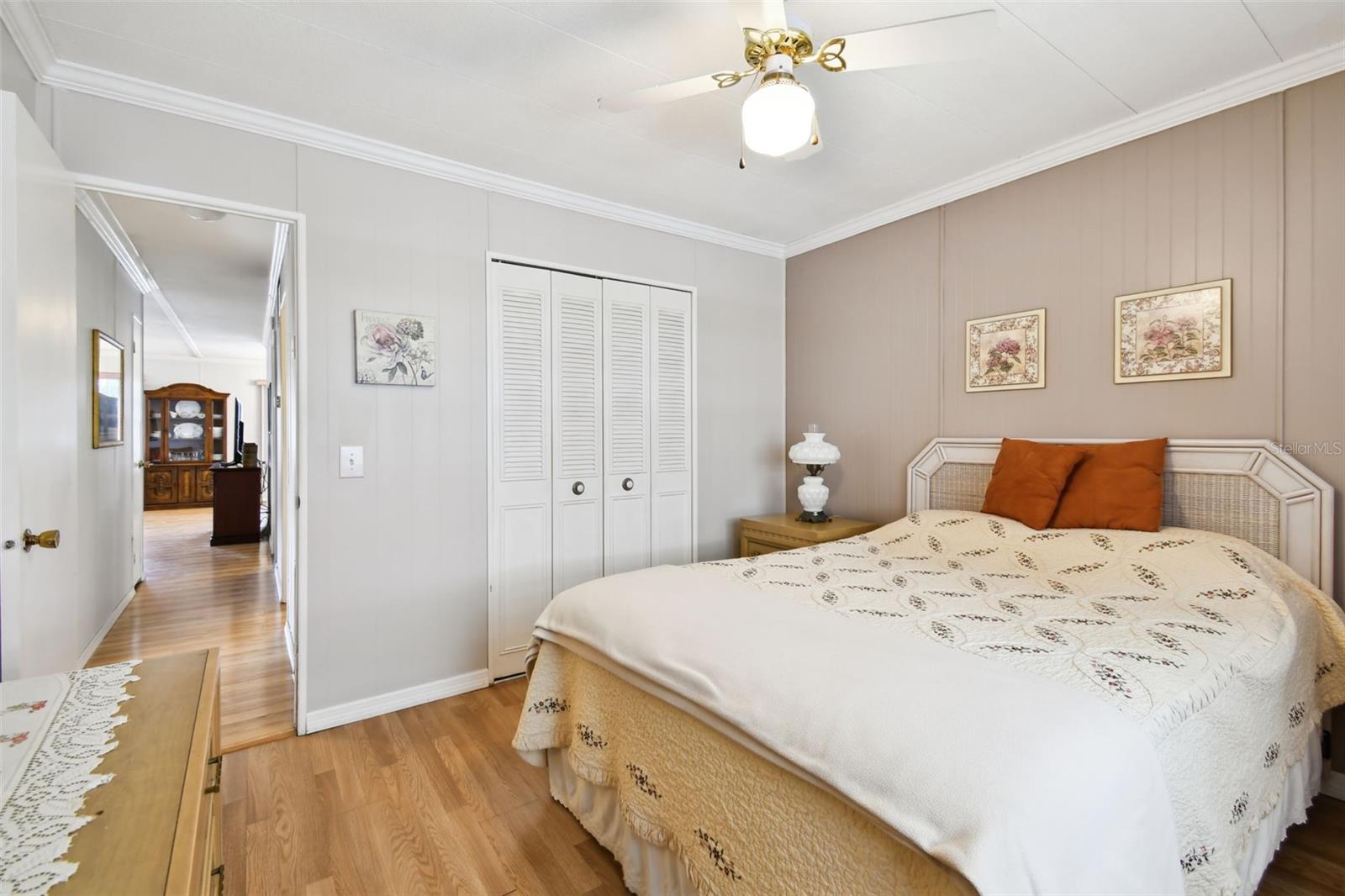 Image 36 of 84 For 12651 Seminole Boulevard 1i