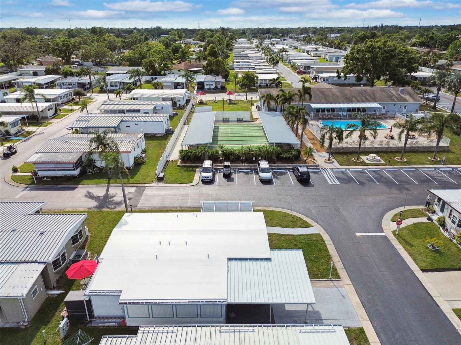 Image 61 of 84 For 12651 Seminole Boulevard 1i
