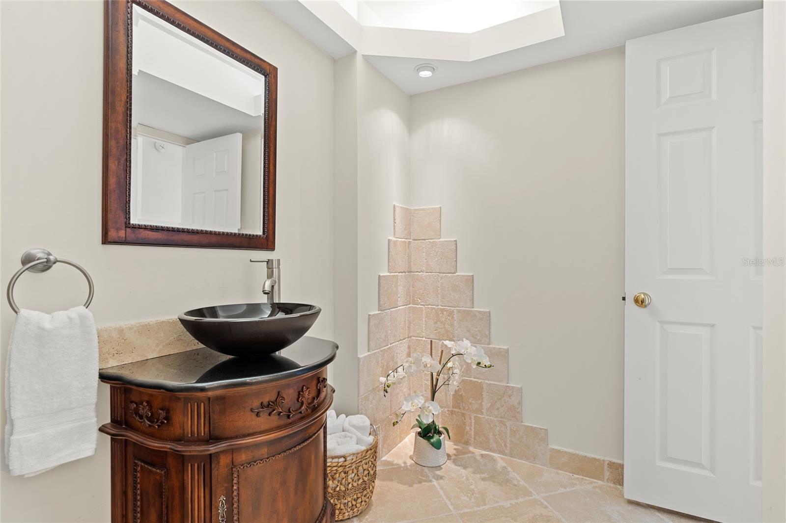 Image 16 of 23 For 4900 Brittany Drive S 1414