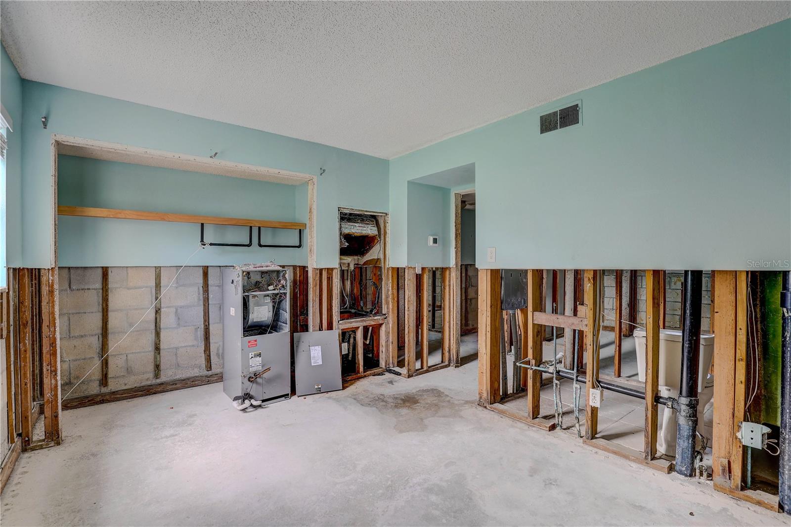 Listing photo id 20 for 8440 Old Post Road 104