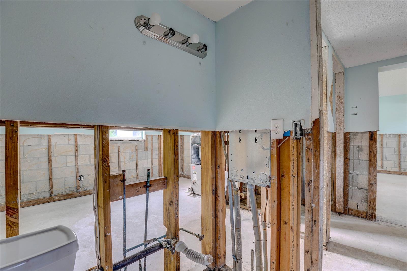 Listing photo id 23 for 8440 Old Post Road 104