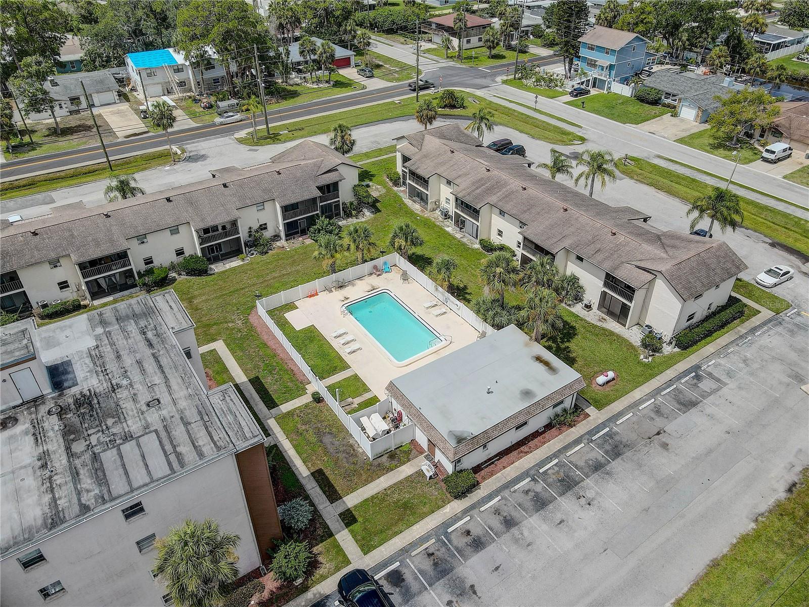 Listing photo id 32 for 8440 Old Post Road 104