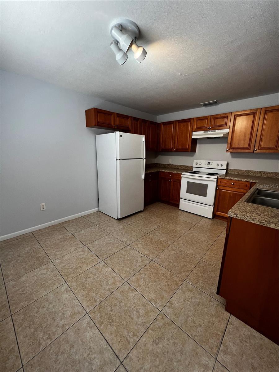 Image 4 of 12 For 950 Beltrees Street V