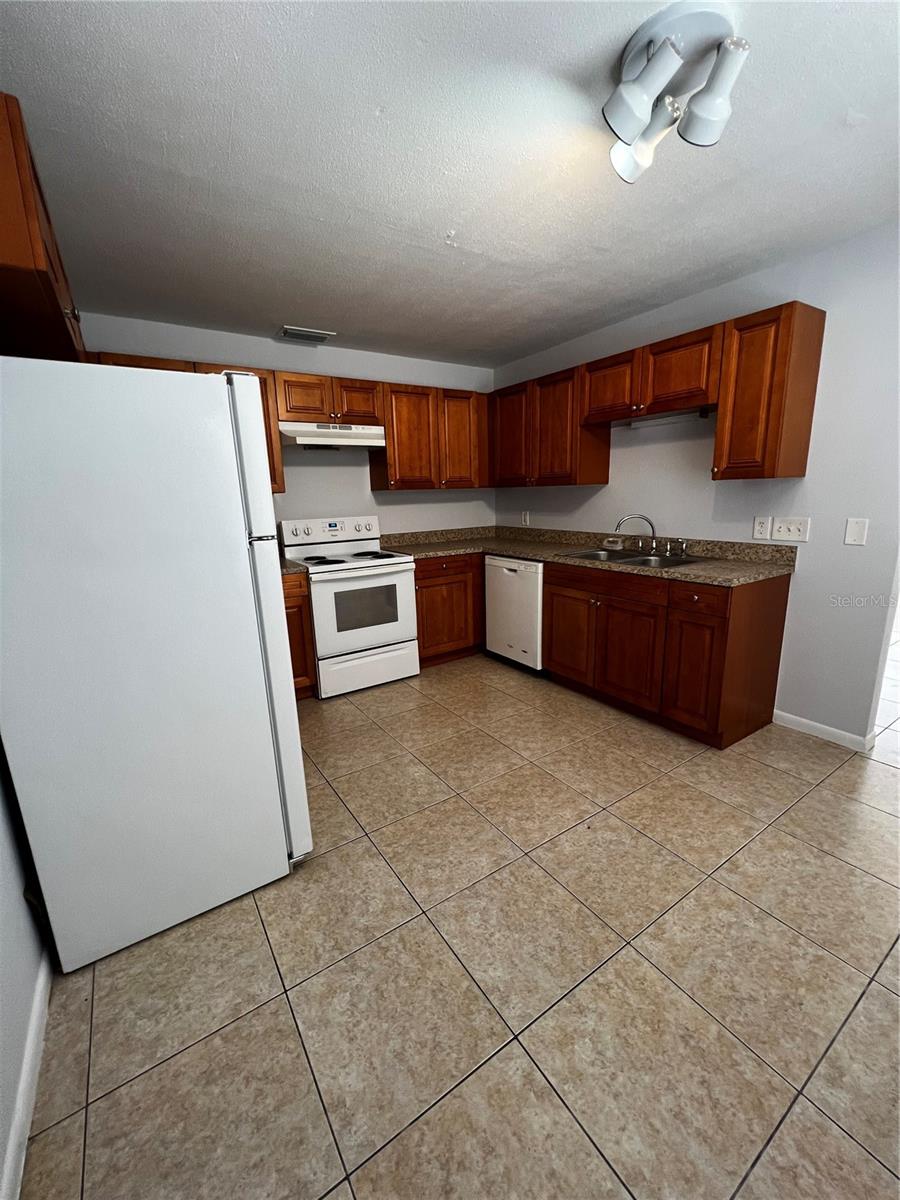 Image 5 of 12 For 950 Beltrees Street V
