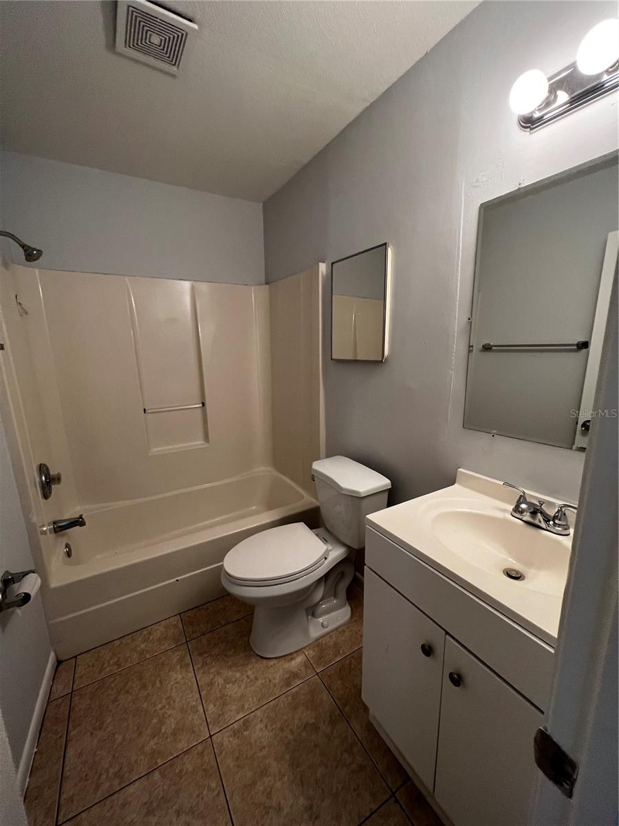 Image 6 of 12 For 950 Beltrees Street V
