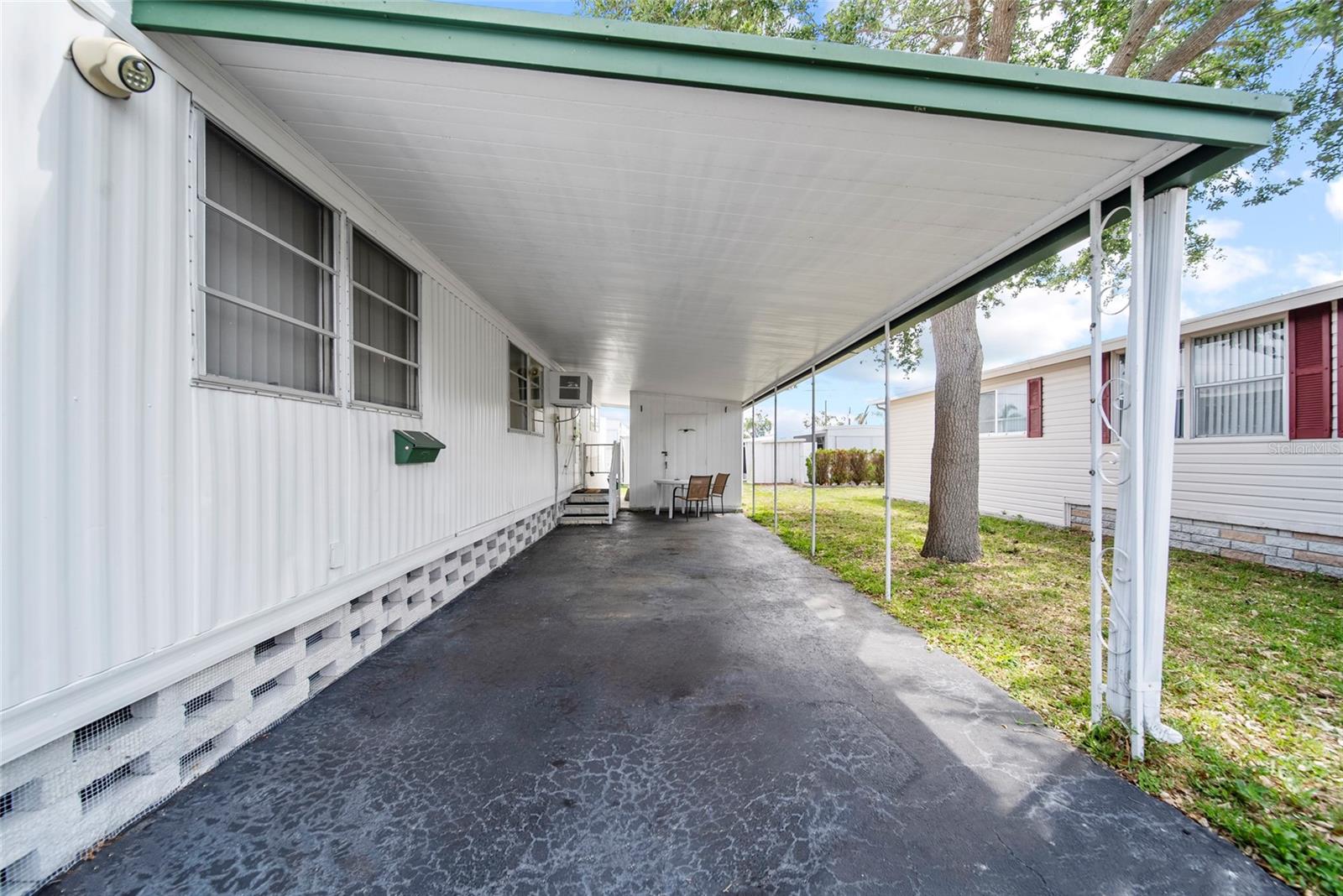 Image 15 of 26 For 11047 102nd Way 203