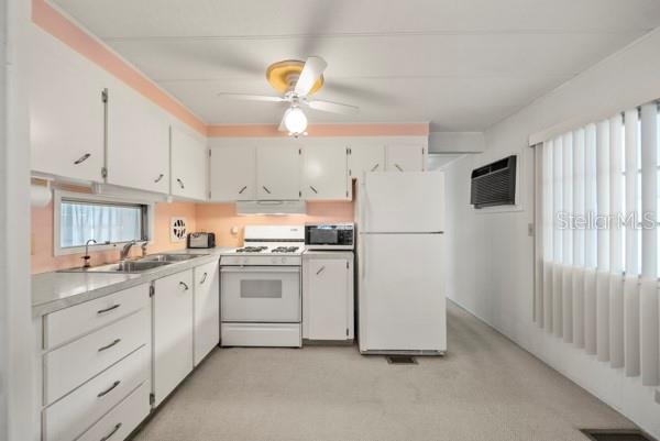 Image 3 of 26 For 11047 102nd Way 203