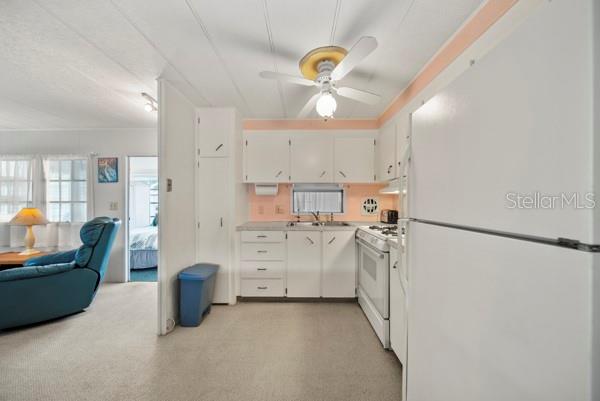 Image 5 of 26 For 11047 102nd Way 203