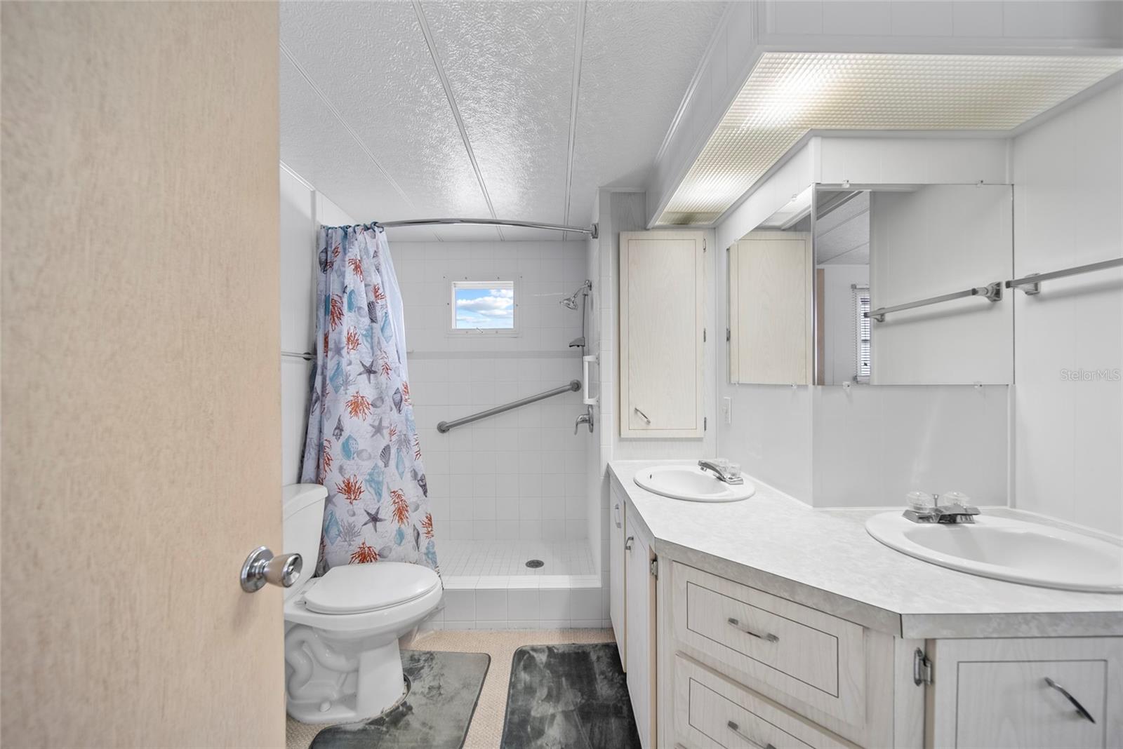 Image 9 of 26 For 11047 102nd Way 203