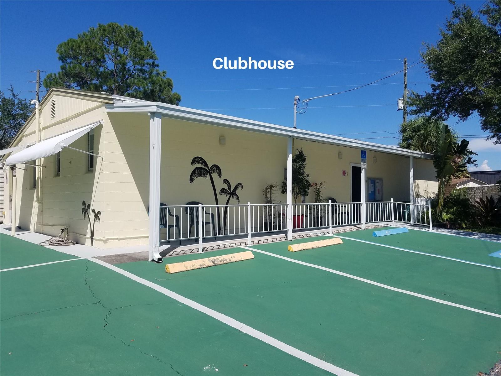 Listing photo id 6 for 7801 34th Avenue N 9
