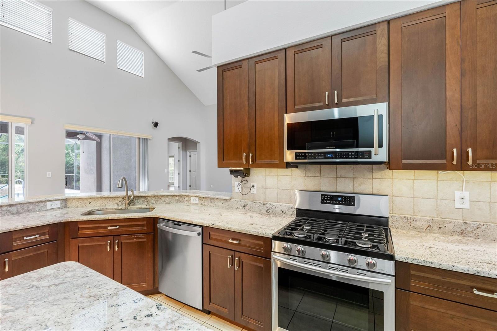 Image 11 of 57 For 16522 Ivy Lake Drive