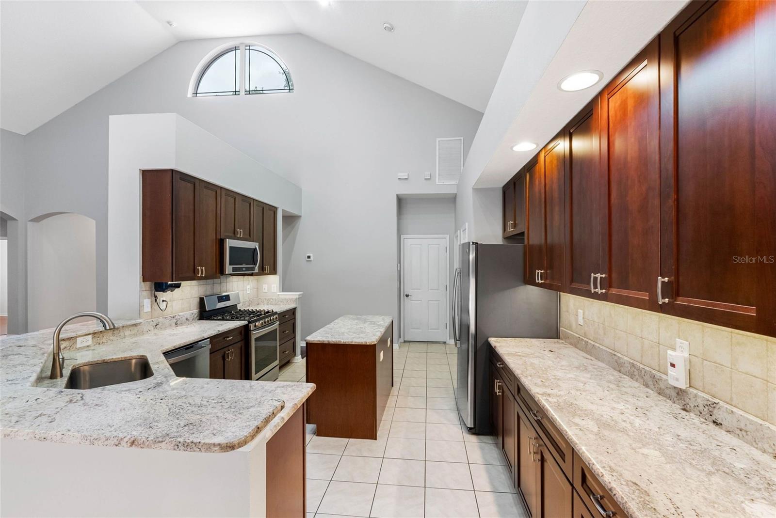 Image 12 of 57 For 16522 Ivy Lake Drive