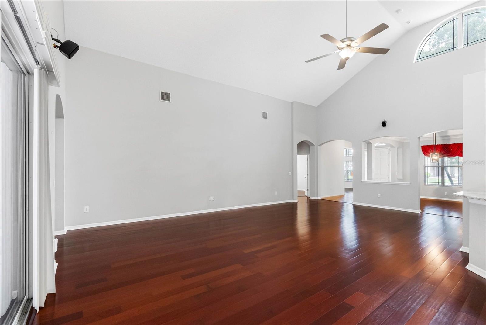 Image 16 of 57 For 16522 Ivy Lake Drive