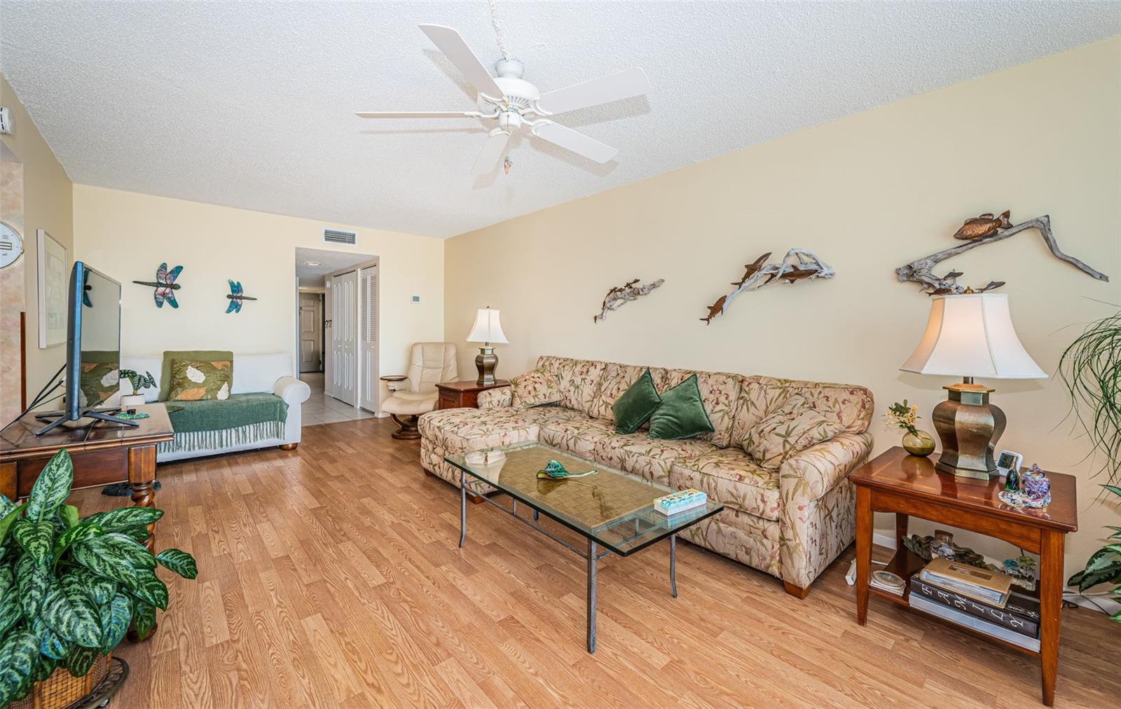 Image 10 of 85 For 18650 Gulf Boulevard 601