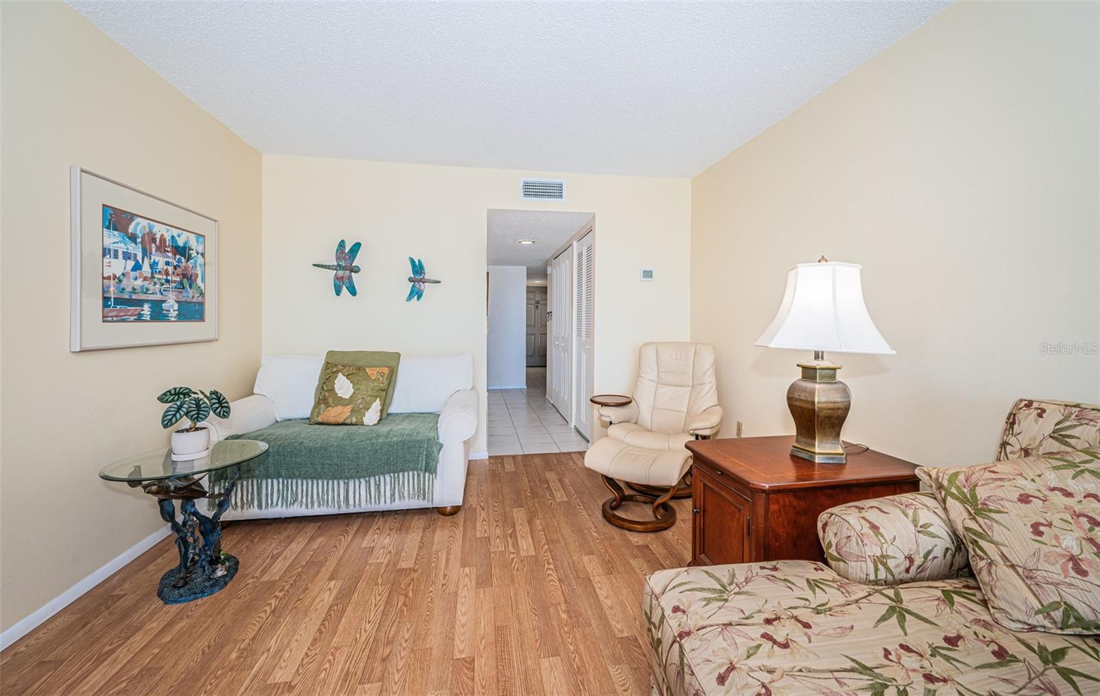 Image 11 of 85 For 18650 Gulf Boulevard 601