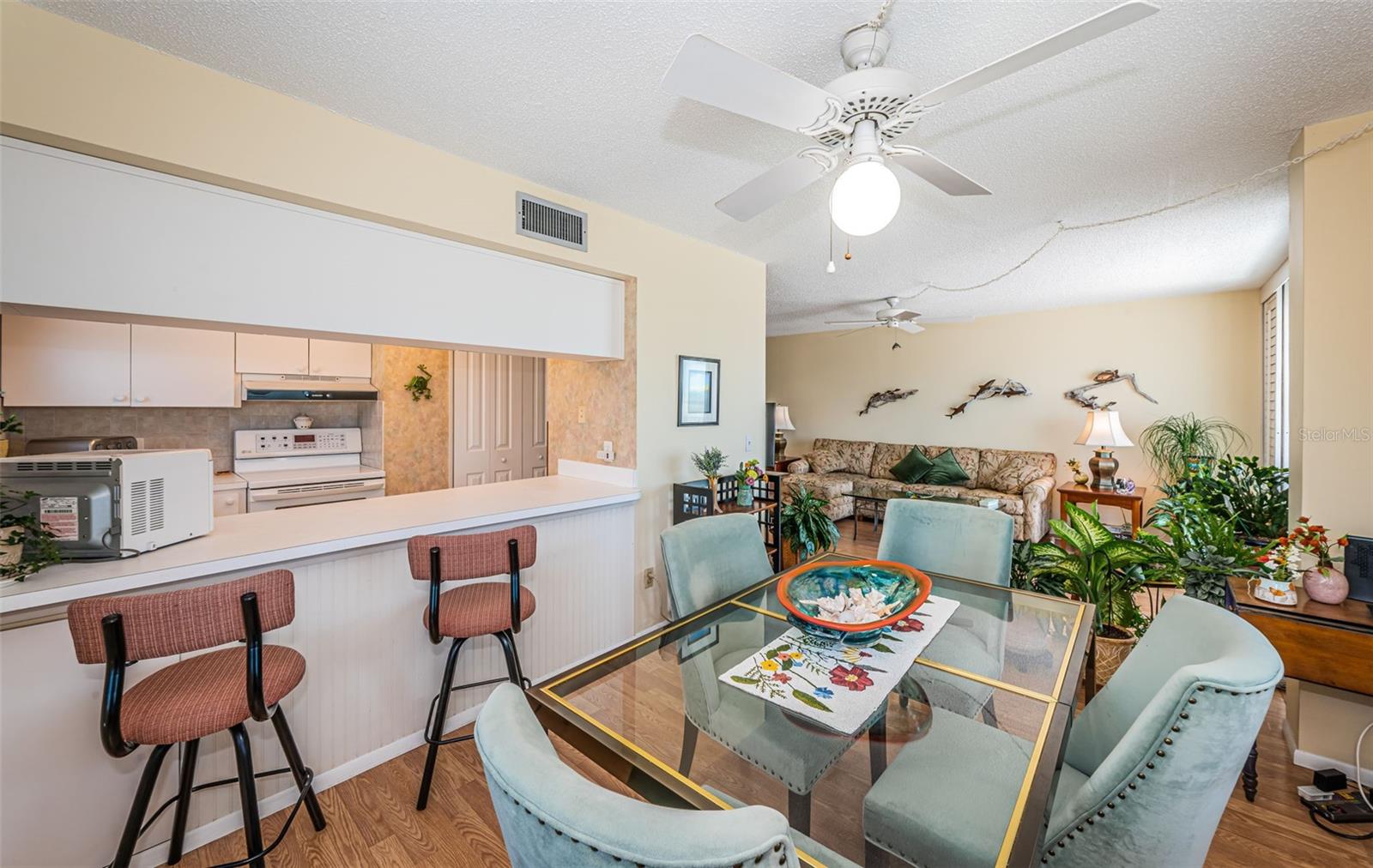 Image 14 of 85 For 18650 Gulf Boulevard 601