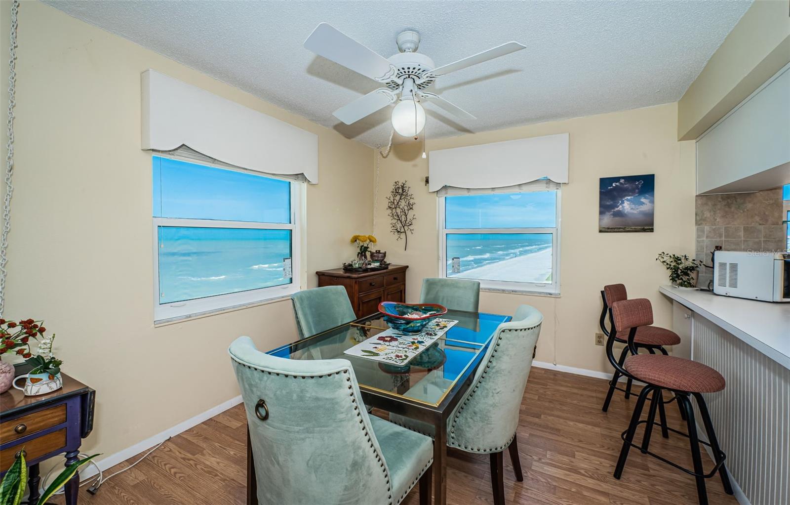 Image 19 of 85 For 18650 Gulf Boulevard 601