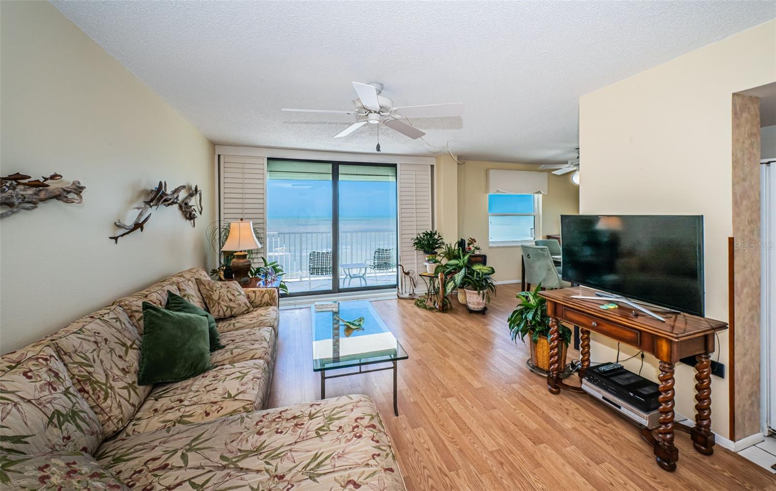 Image 3 of 85 For 18650 Gulf Boulevard 601