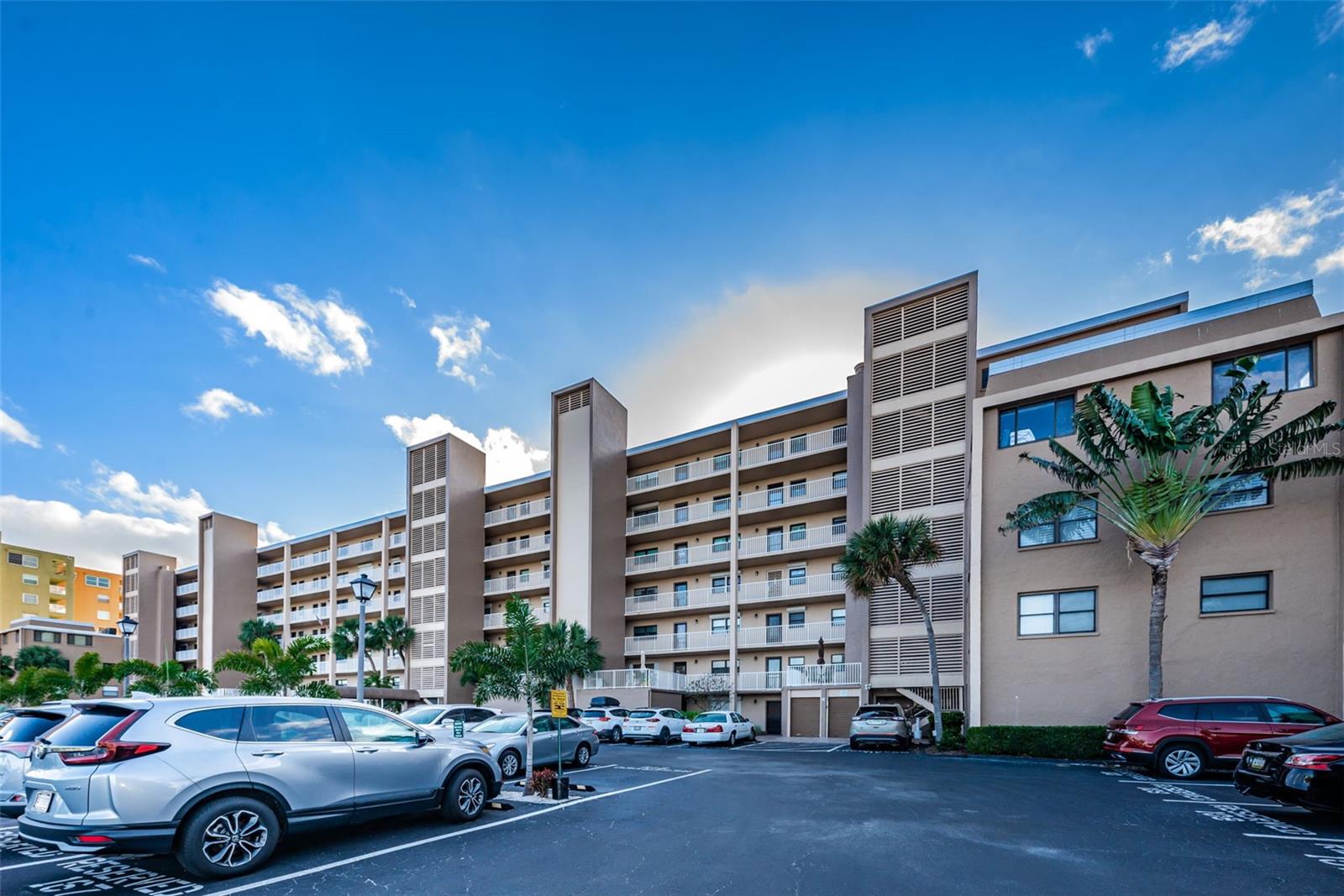 Image 46 of 85 For 18650 Gulf Boulevard 601