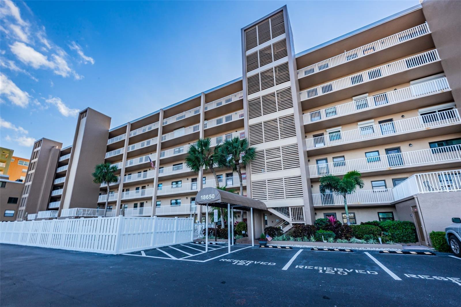 Image 56 of 85 For 18650 Gulf Boulevard 601