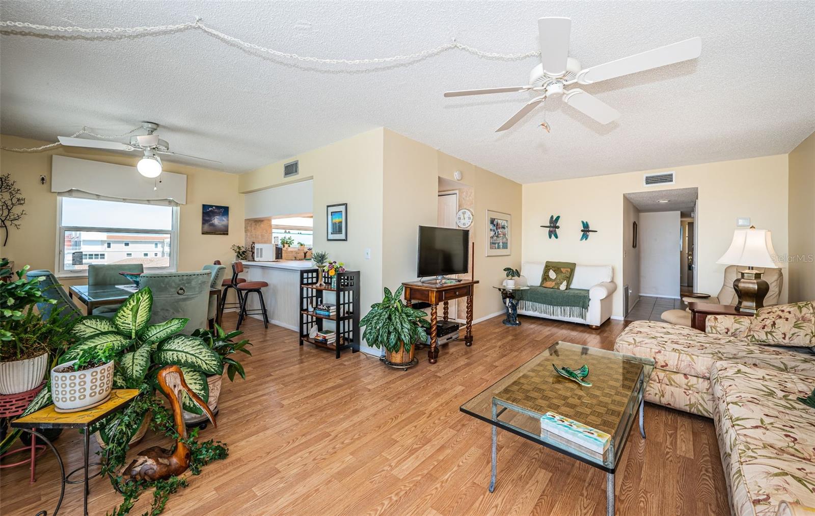 Image 9 of 85 For 18650 Gulf Boulevard 601