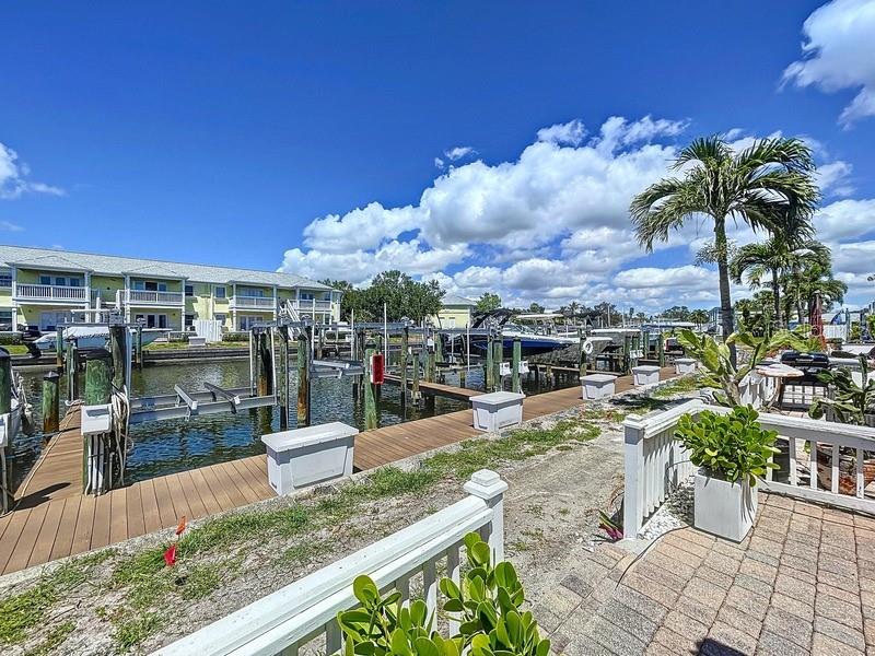 Image 12 of 44 For 4799 Coquina Key Drive Se