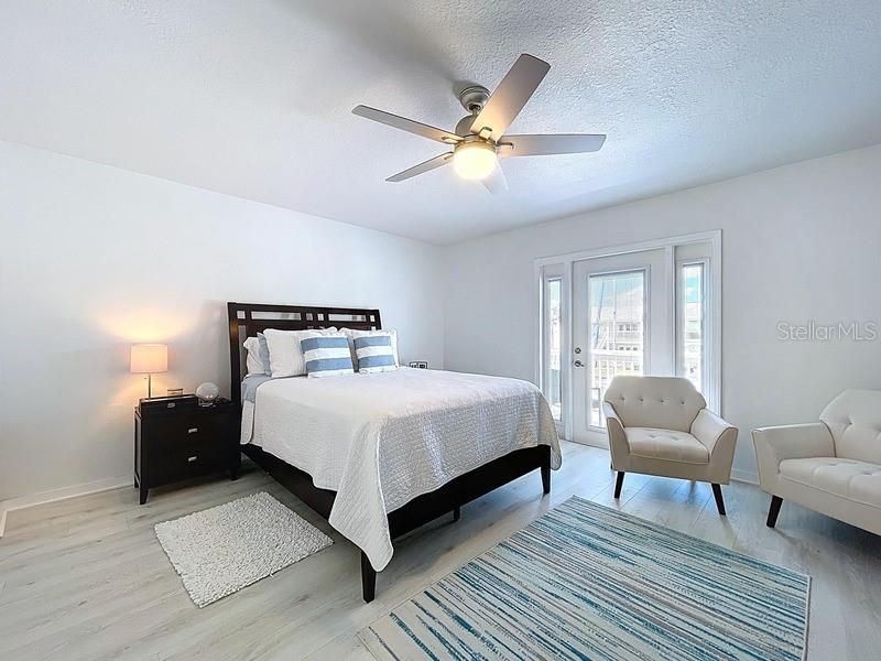 Image 19 of 44 For 4799 Coquina Key Drive Se