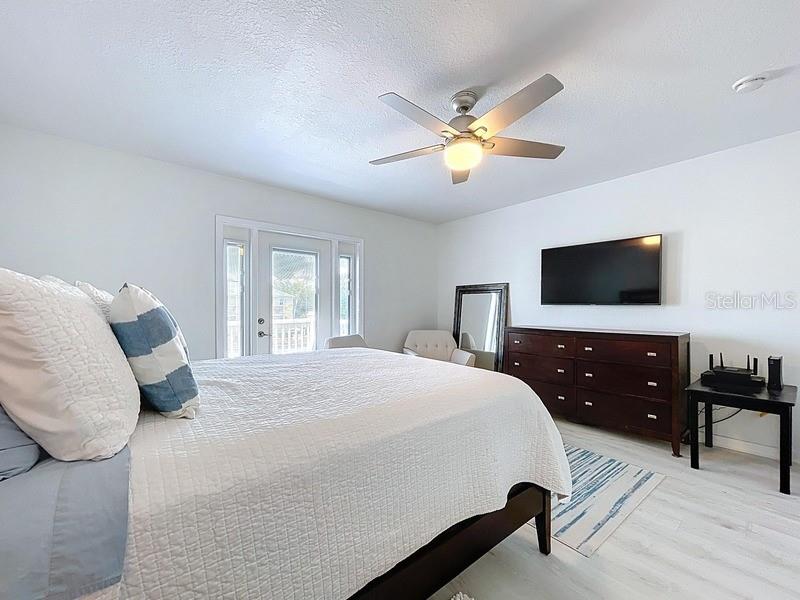 Image 20 of 44 For 4799 Coquina Key Drive Se