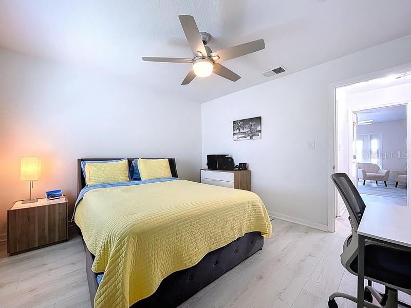Image 27 of 44 For 4799 Coquina Key Drive Se