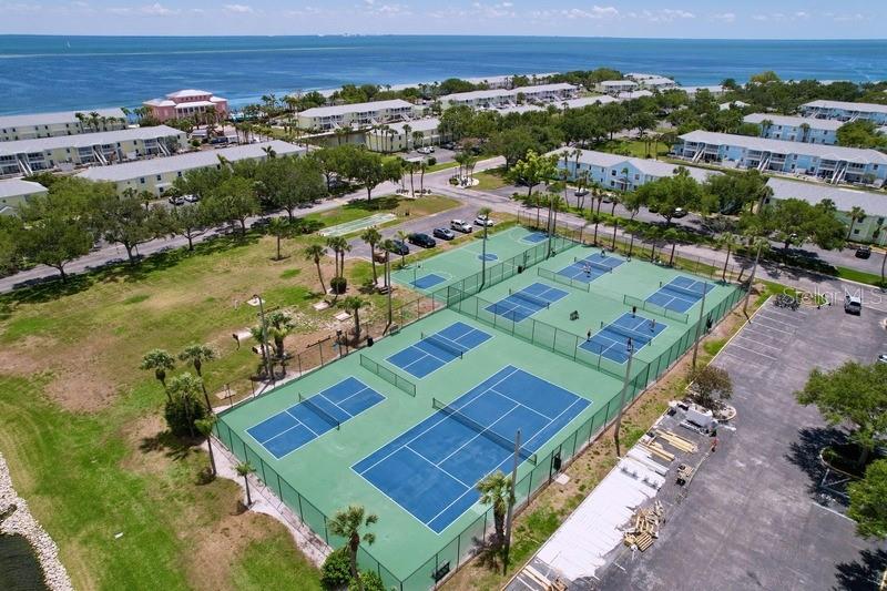 Image 41 of 44 For 4799 Coquina Key Drive Se